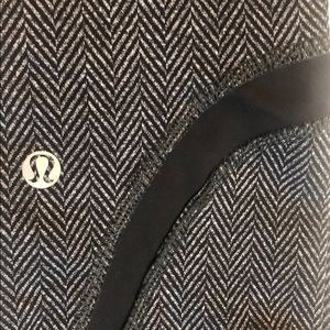 Black and grey patterned crop lulu lemon leggings